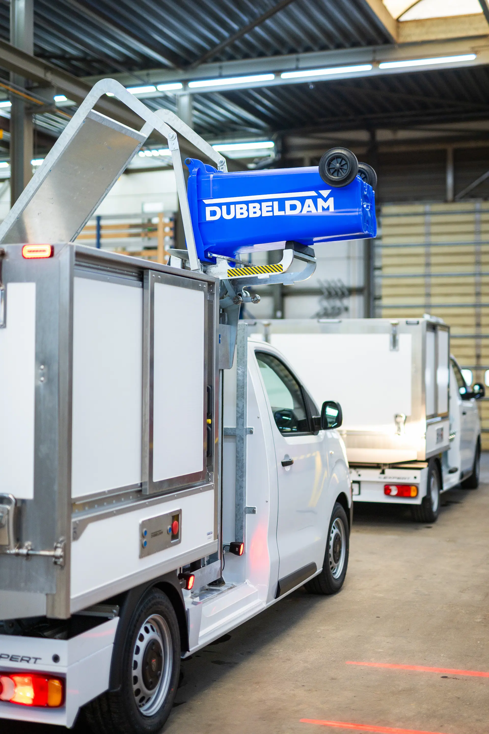Dubbeldam-Zwijndrecht-branded_zijbelader